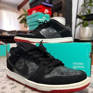 Nike Dunk Low “Snake Eyes”
